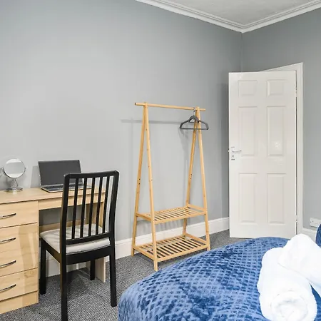 Willow House - 2-Bedroom House In Merseyside! Birkenhead Exterior photo