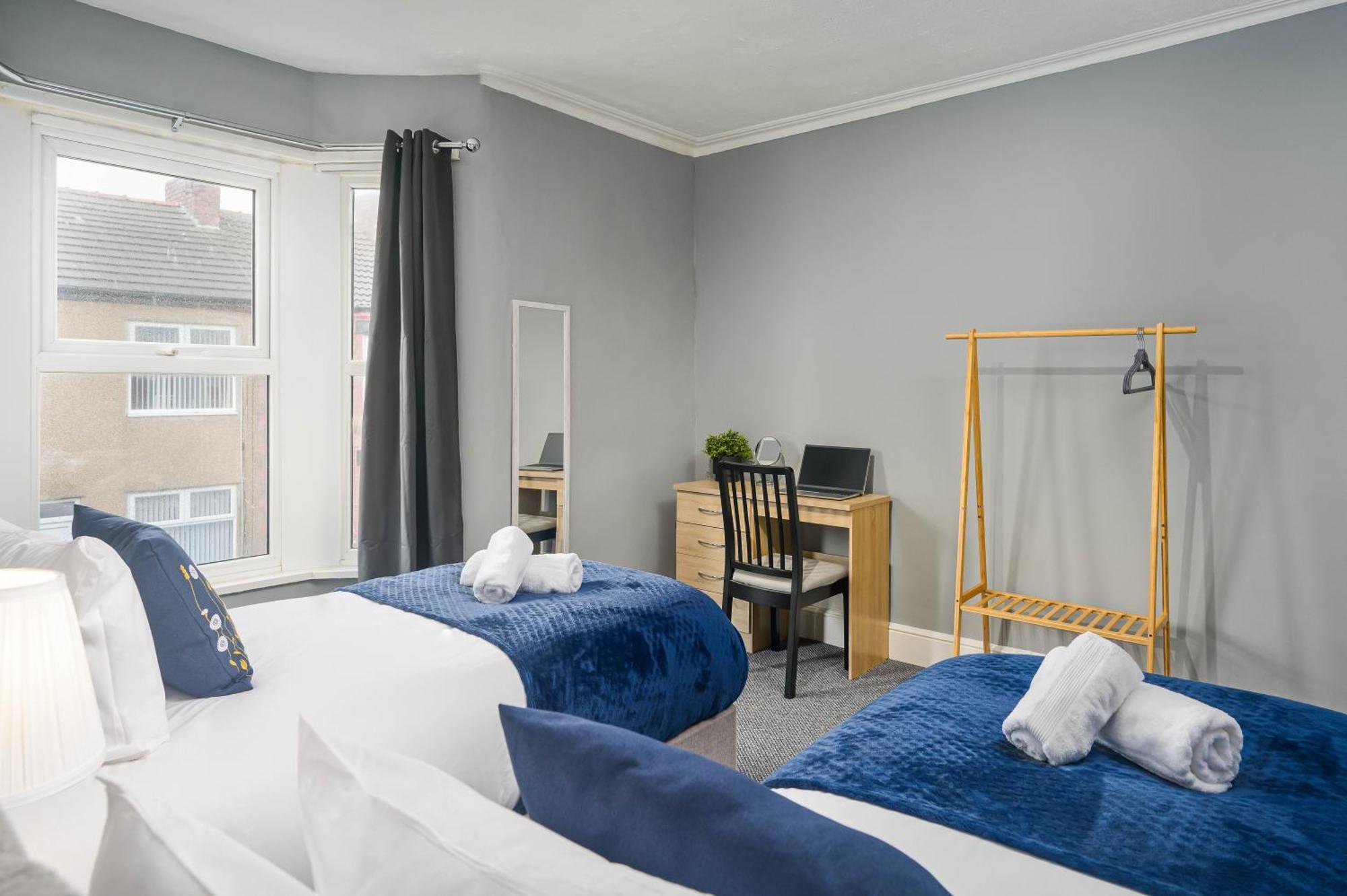 Willow House - 2-bedroom House In Merseyside! * Birkenhead