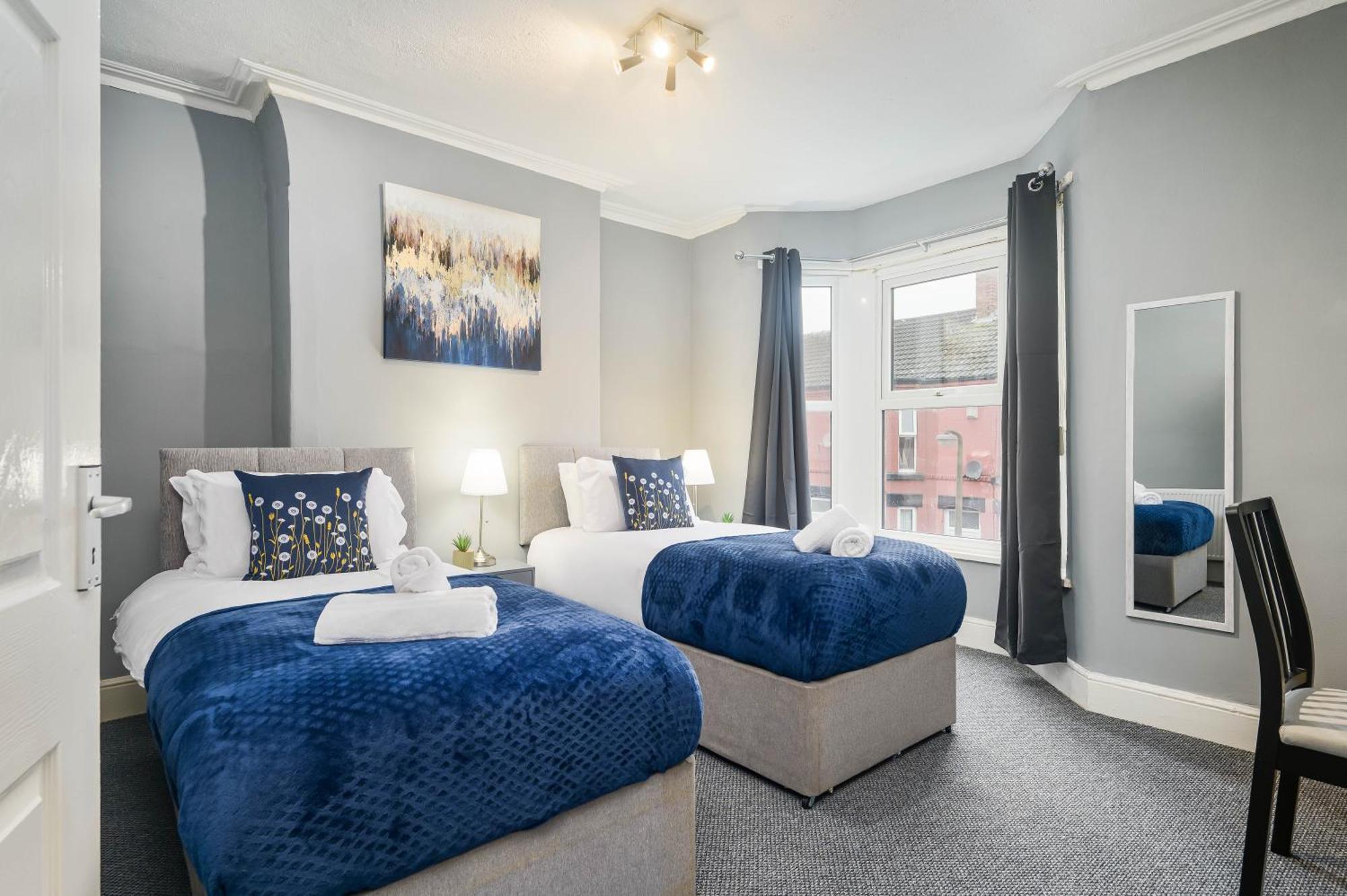 Willow House - 2-bedroom House In Merseyside! Holiday home